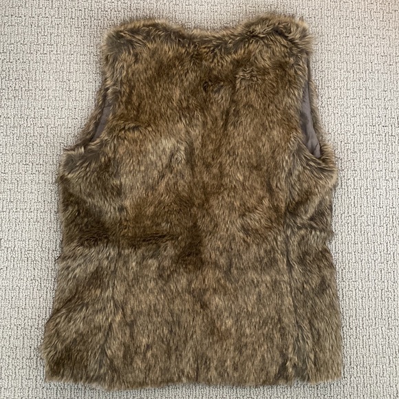 Old Navy Fur Vest - Picture 4 of 4